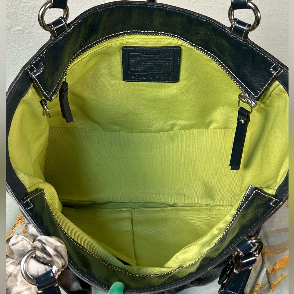 COACH 2009 Gallery Navy Blue Patent Leather Shoulder Bag 💙 - Picture 7 of 17